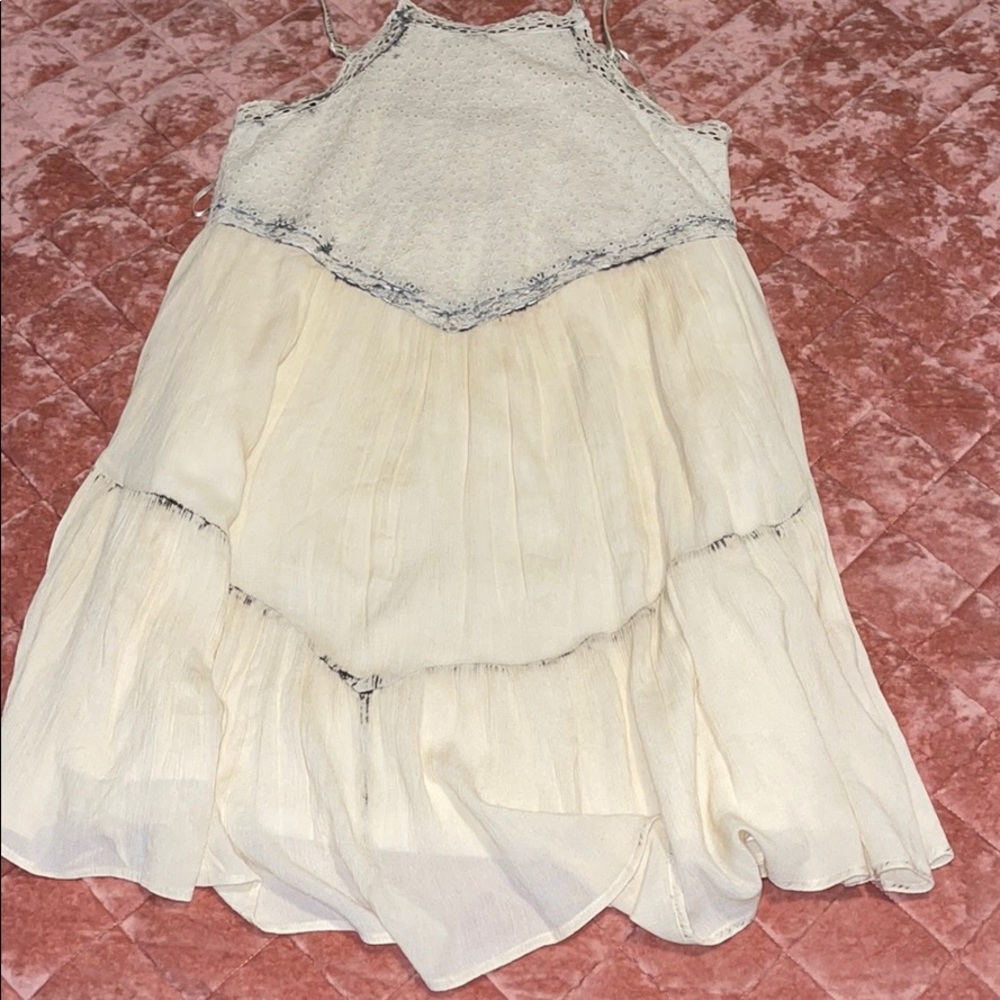 Beautiful halter dress!